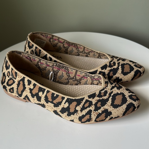 Skechers Women's Cleo Claw-Some Ballet Flat Leopard Print Memory Foam Washable - Picture 1 of 17